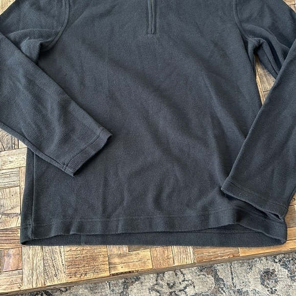 Banana Republic Men’s Quarter Zip Pullover - Picture 2 of 7
